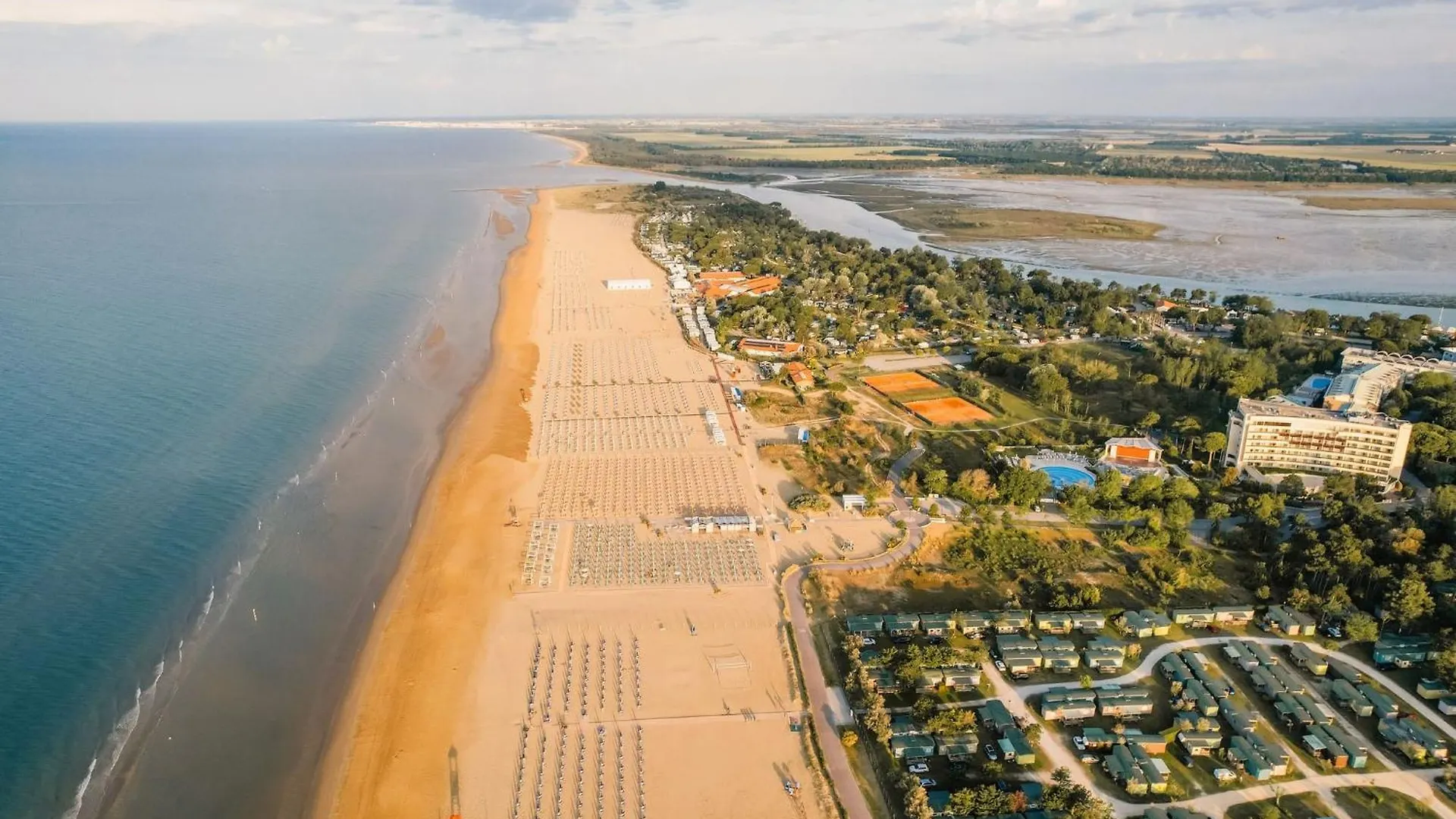 Comfortable One Bedroom Apartment Close To The Beach ビビオーネ イタリア